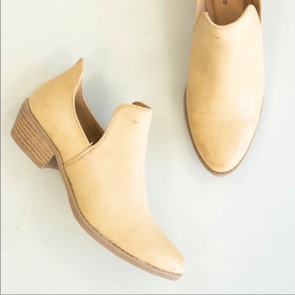 Tan ankle boots - Picture 2 of 4
